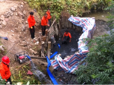 ?？?>
                  <figcaption class=